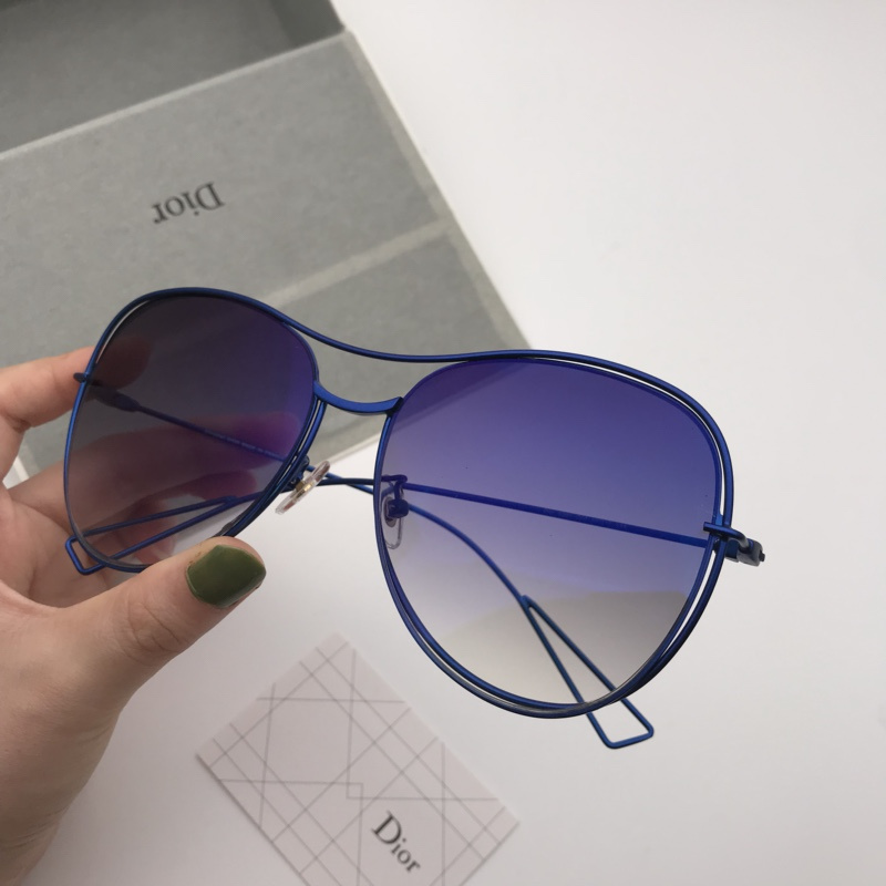 Dior Sunglasses AAAA-425