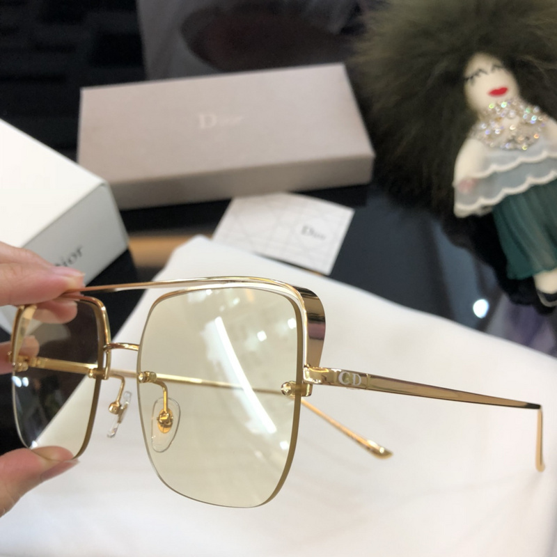 Dior Sunglasses AAAA-431