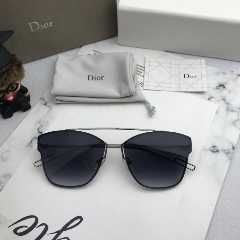Dior Sunglasses AAAA-445