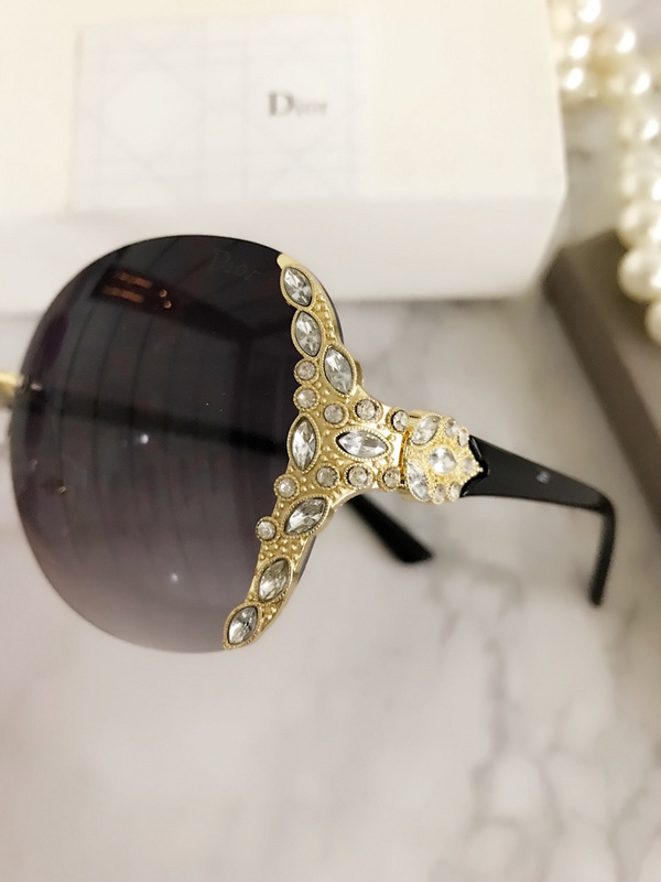 Dior Sunglasses AAAA-451