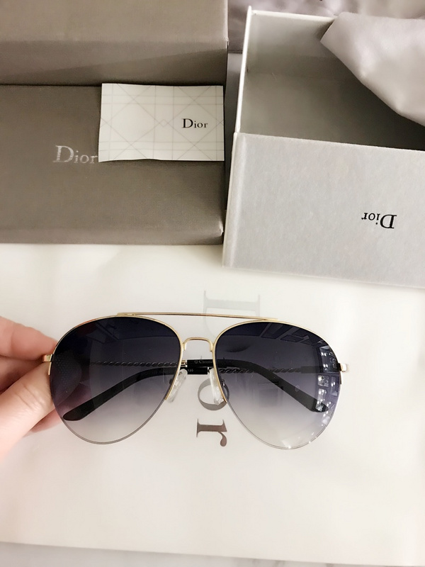 Dior Sunglasses AAAA-471