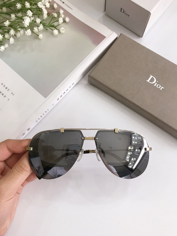 Dior Sunglasses AAAA-475