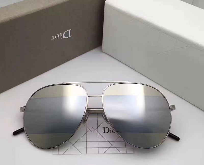 Dior Sunglasses AAAA-511