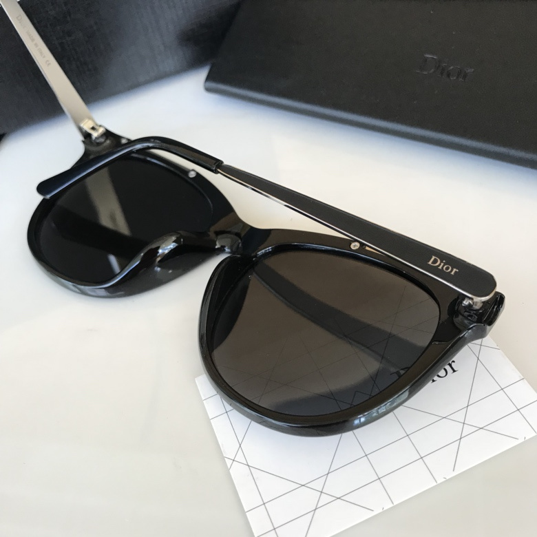 Dior Sunglasses AAAA-545