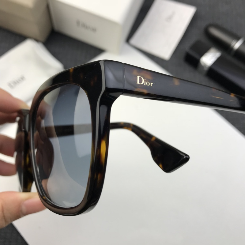 Dior Sunglasses AAAA-563