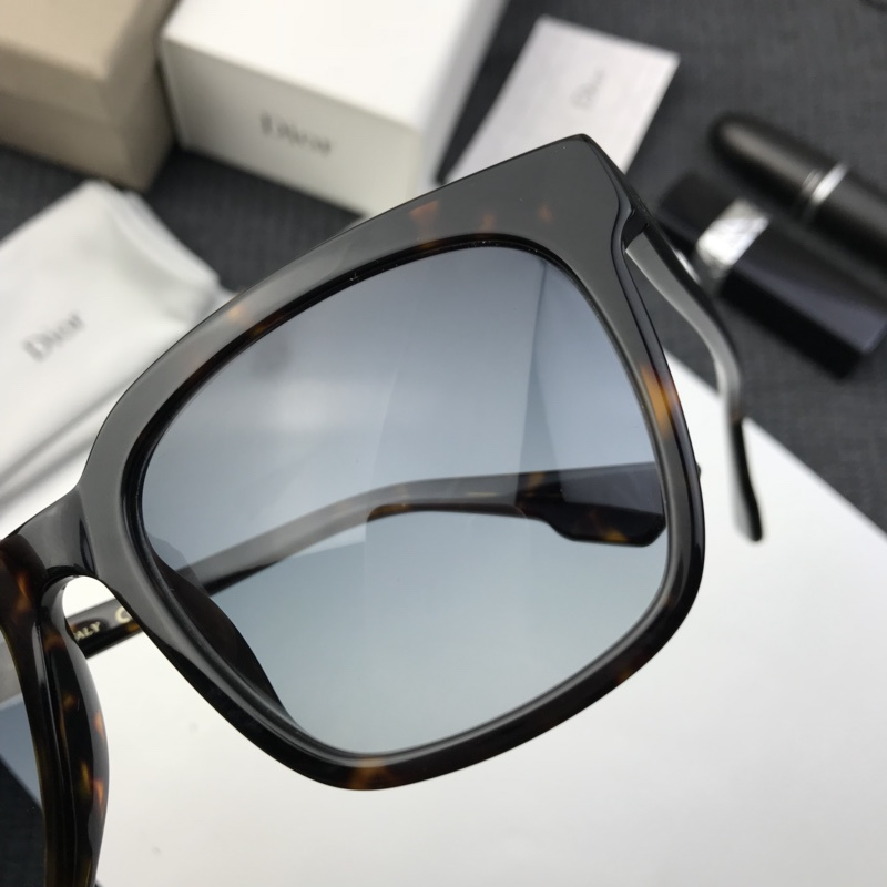 Dior Sunglasses AAAA-564