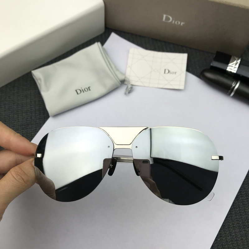 Dior Sunglasses AAAA-568