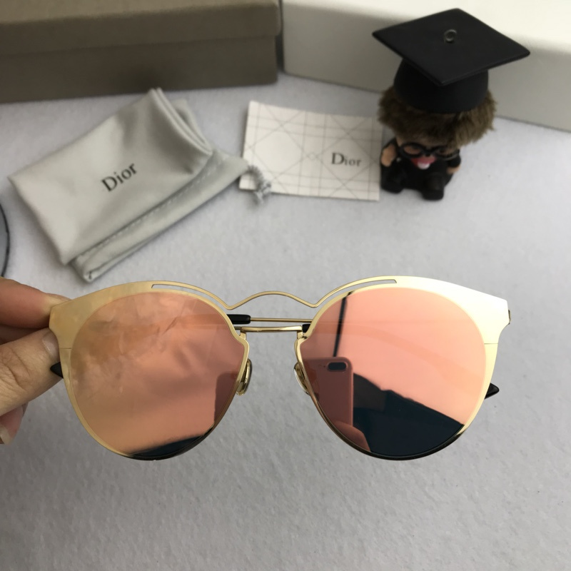 Dior Sunglasses AAAA-574