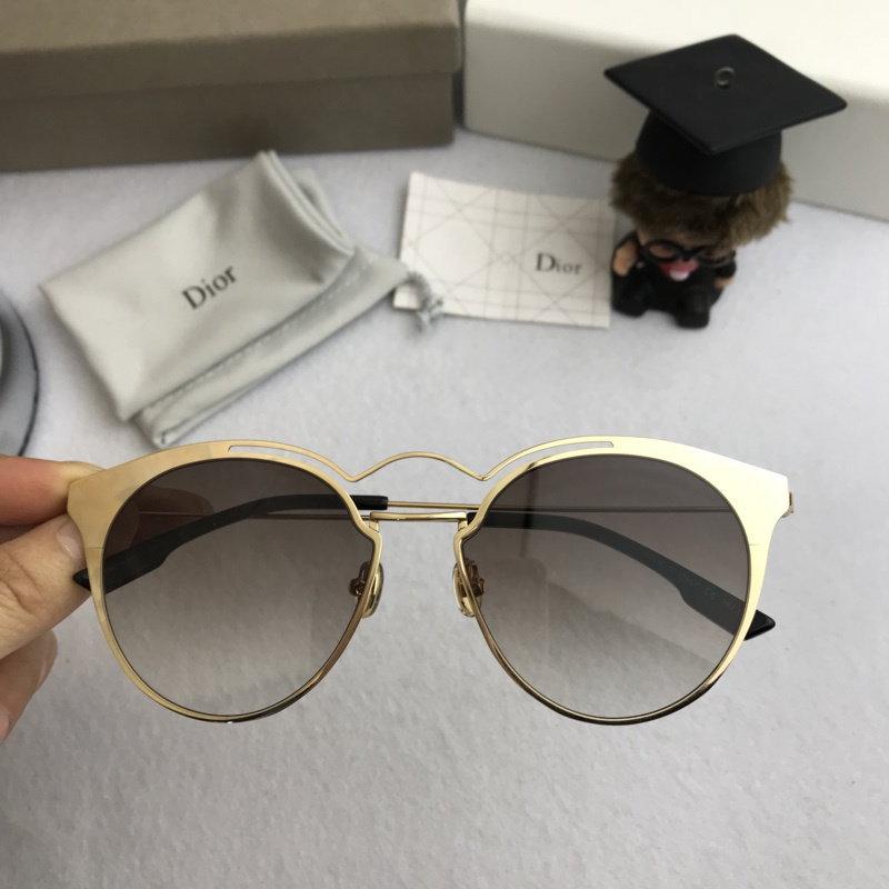 Dior Sunglasses AAAA-575