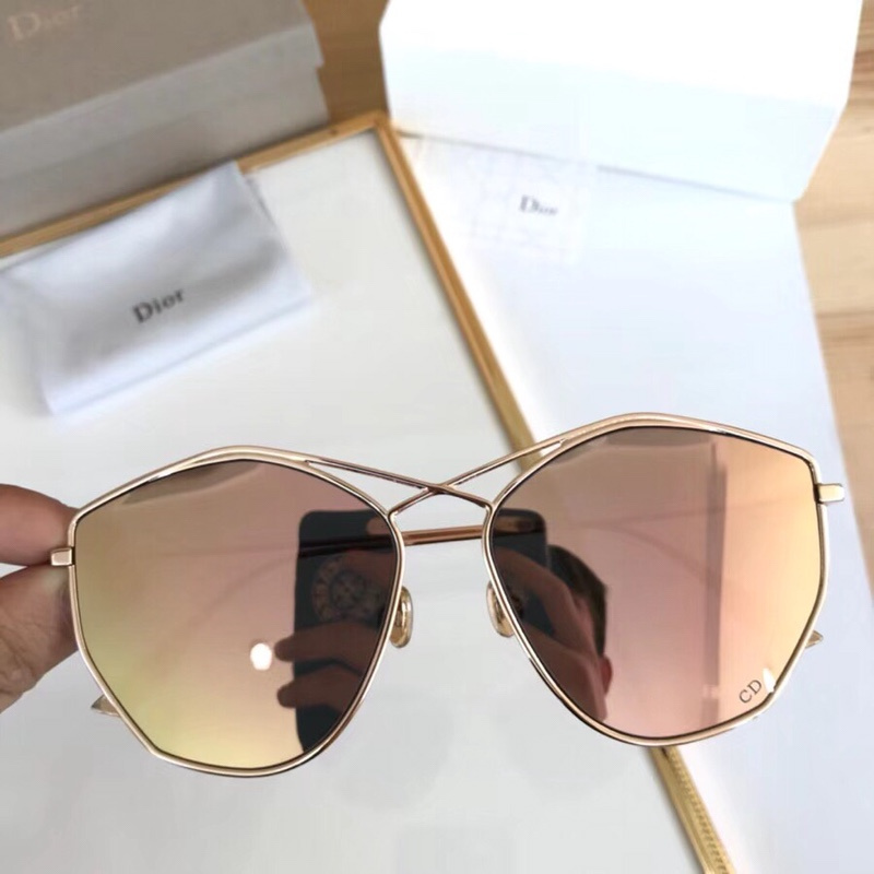 Dior Sunglasses AAAA-584