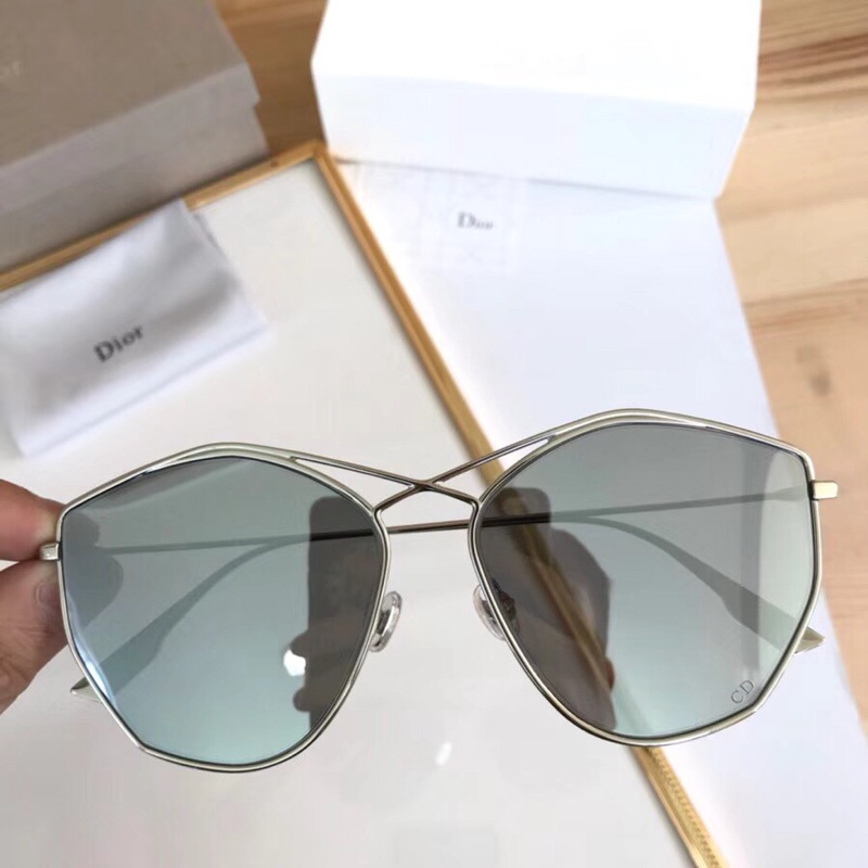 Dior Sunglasses AAAA-586