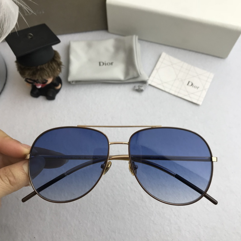 Dior Sunglasses AAAA-602