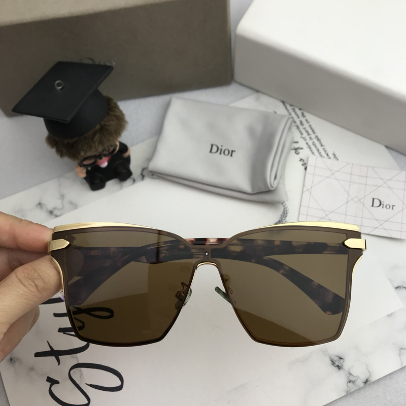 Dior Sunglasses AAAA-605