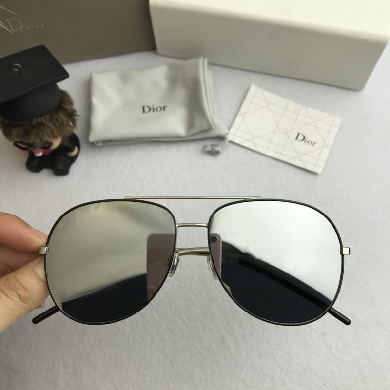 Dior Sunglasses AAAA-606