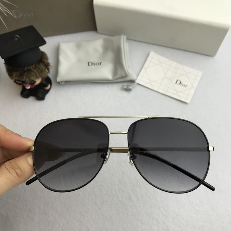 Dior Sunglasses AAAA-607