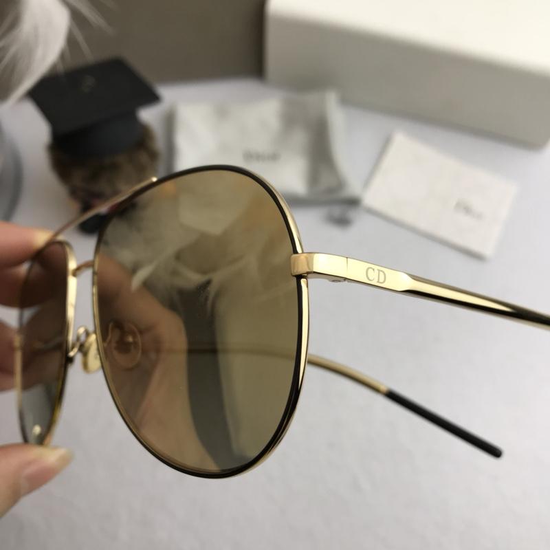 Dior Sunglasses AAAA-609