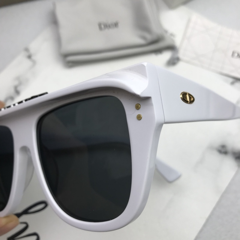 Dior Sunglasses AAAA-639
