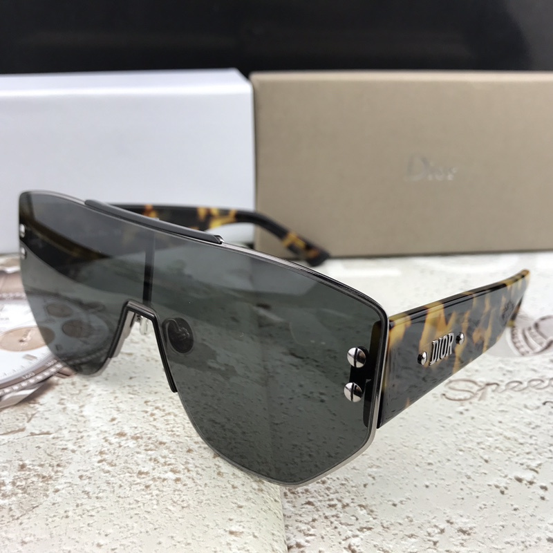 Dior Sunglasses AAAA-704