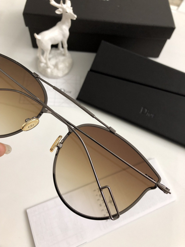 Dior Sunglasses AAAA-746
