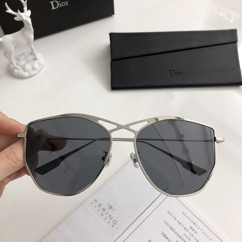 Dior Sunglasses AAAA-767