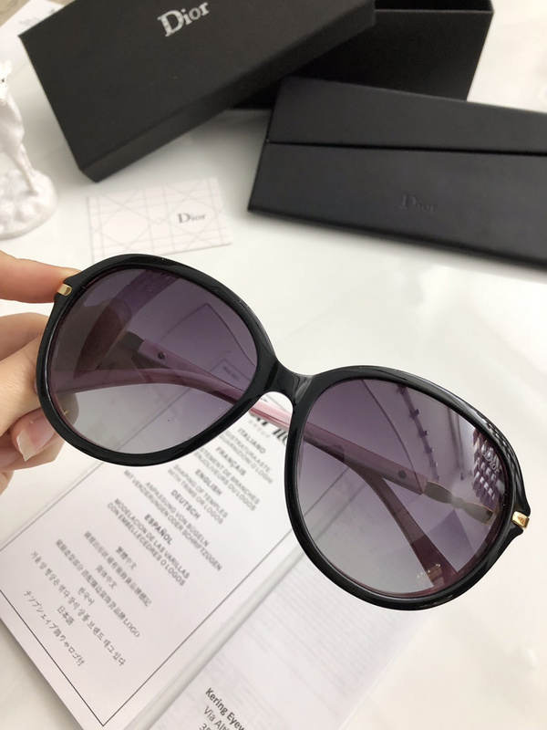 Dior Sunglasses AAAA-827