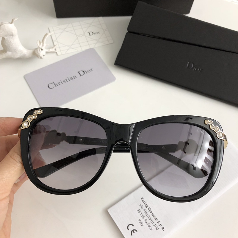Dior Sunglasses AAAA-874