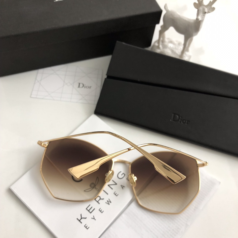Dior Sunglasses AAAA-885