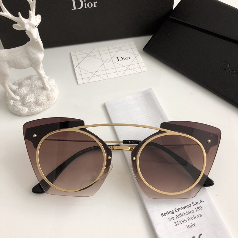 Dior Sunglasses AAAA-897