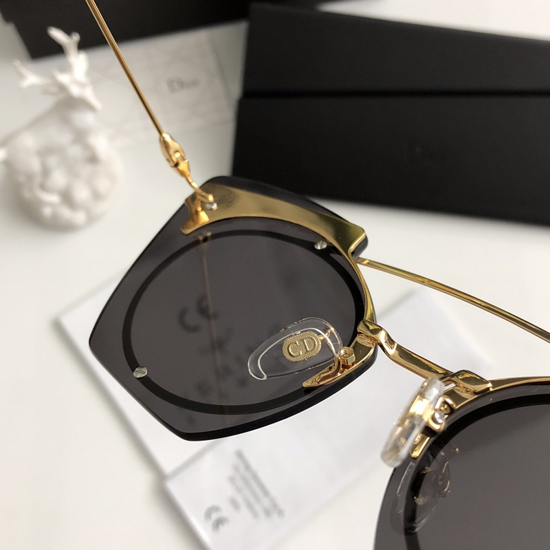 Dior Sunglasses AAAA-901