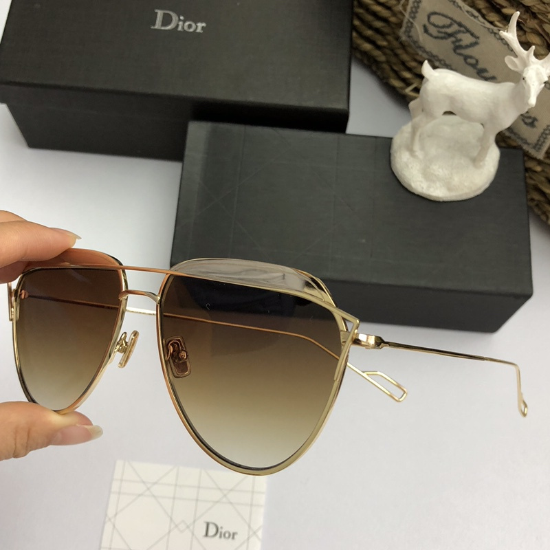 Dior Sunglasses AAAA-902