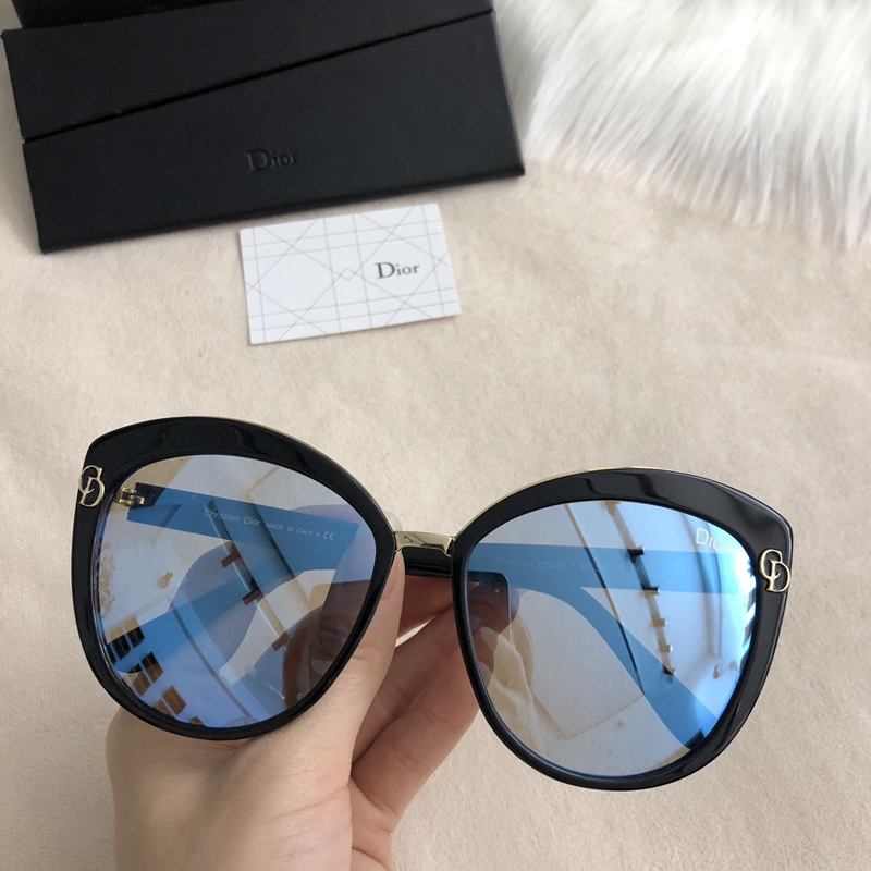 Dior Sunglasses AAAA-950
