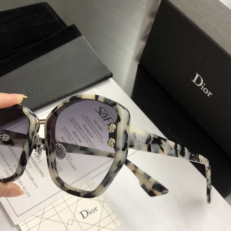 Dior Sunglasses AAAA-951