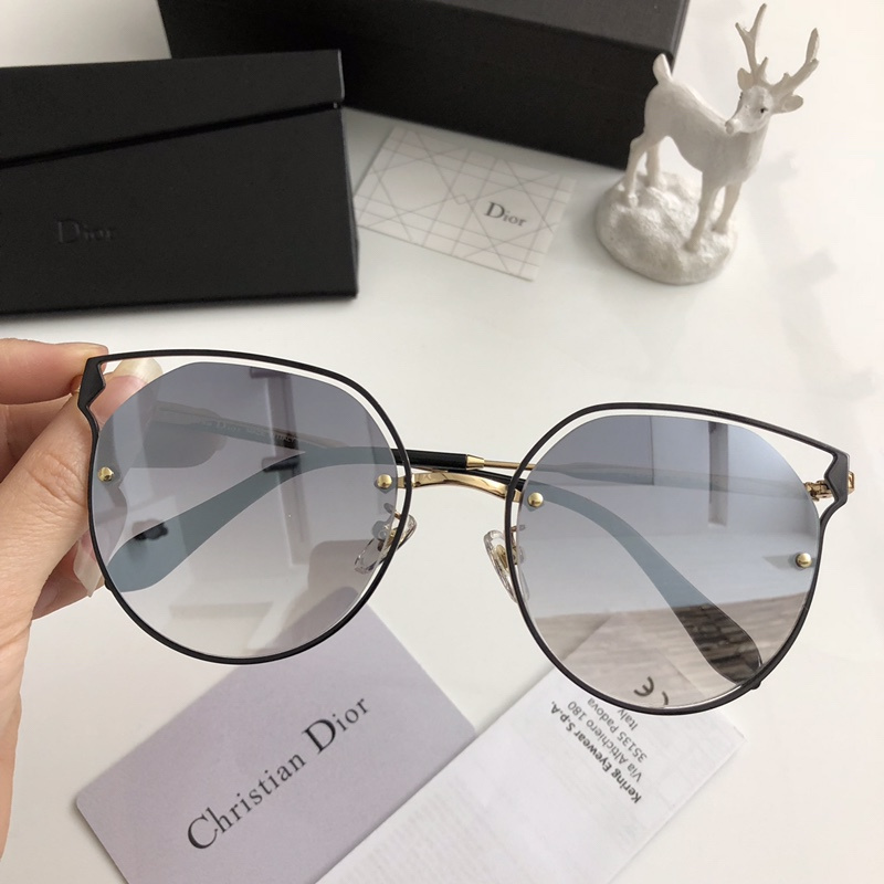 Dior Sunglasses AAAA-952