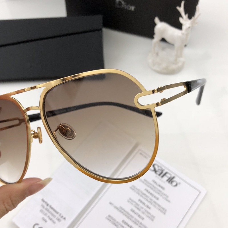 Dior Sunglasses AAAA-971