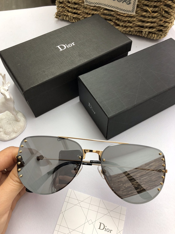 Dior Sunglasses AAAA-990