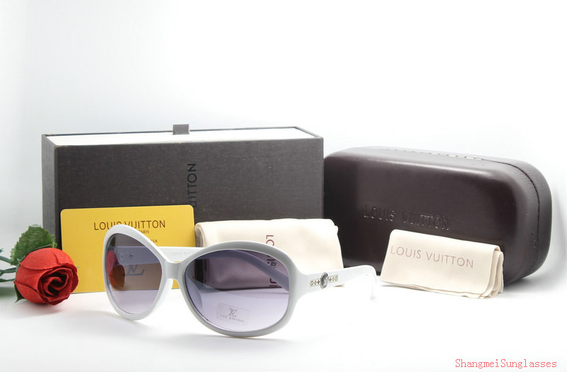 LV Sunglasses AAA-563
