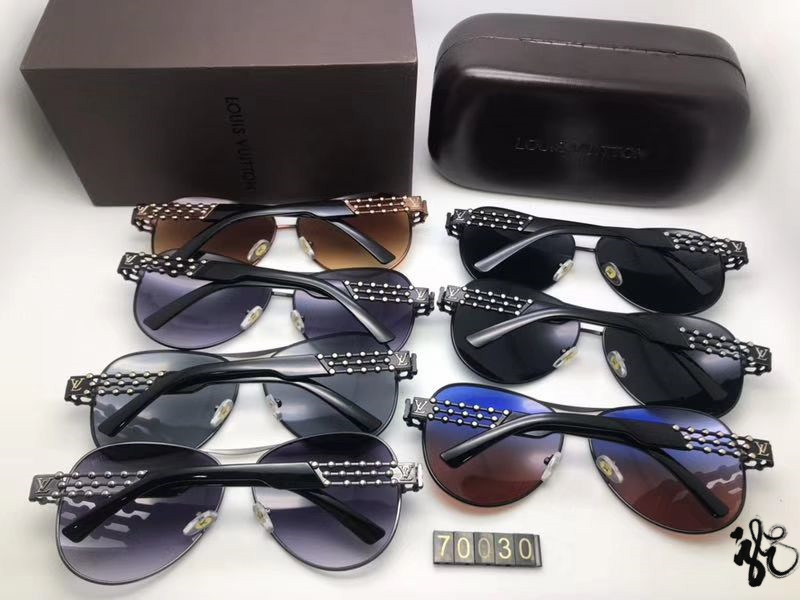 LV Sunglasses AAA-566
