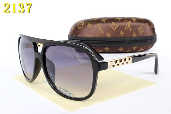LV Sunglasses AAA-644