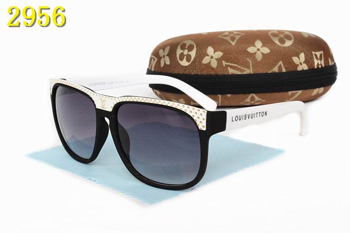 LV Sunglasses AAA-651