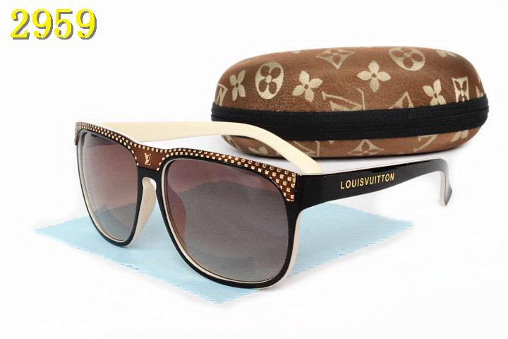 LV Sunglasses AAA-654
