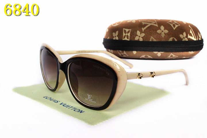LV Sunglasses AAA-682