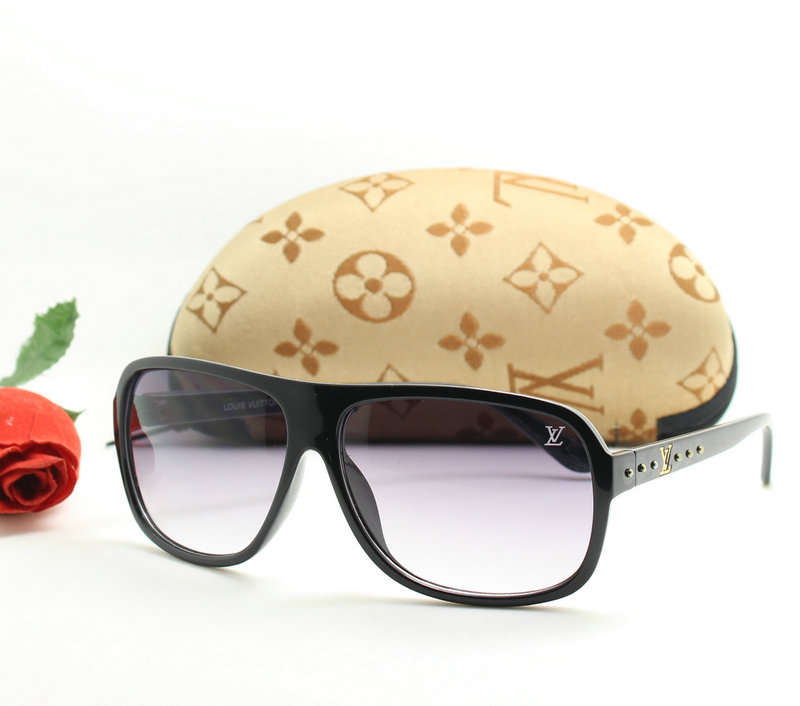 LV Sunglasses AAA-712