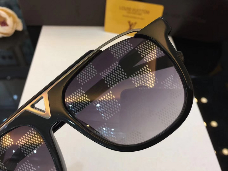 LV Sunglasses AAAA-019