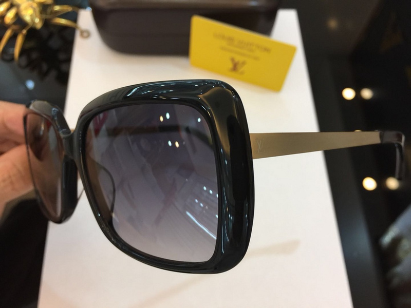 LV Sunglasses AAAA-020