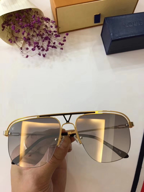 LV Sunglasses AAAA-211