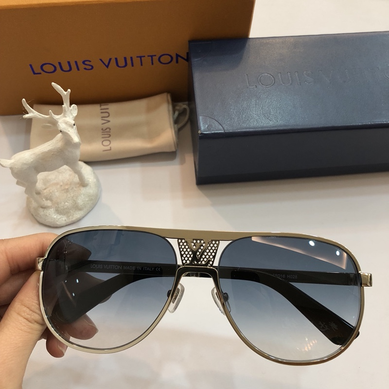 LV Sunglasses AAAA-335