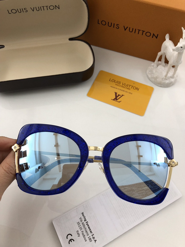 LV Sunglasses AAAA-453