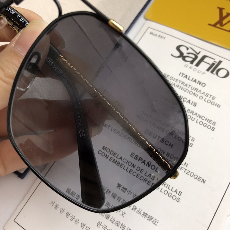 LV Sunglasses AAAA-460