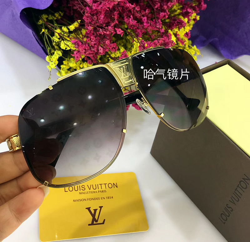 LV Sunglasses AAAA-600