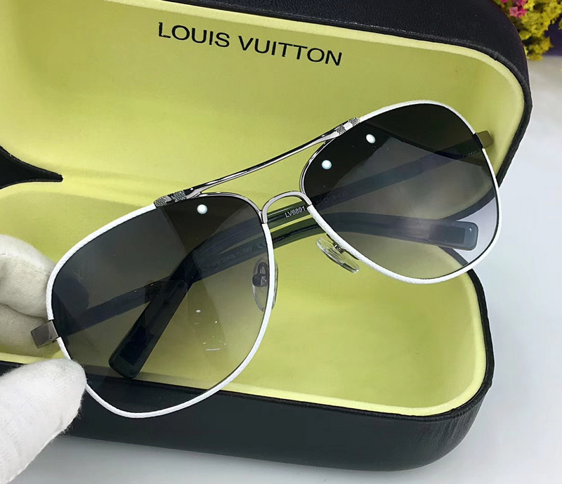 LV Sunglasses AAAA-611